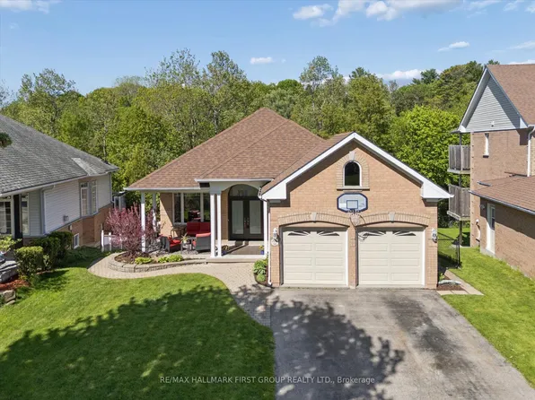 1028 Highbrooke Ct, Oshawa, ON L1K 2K6