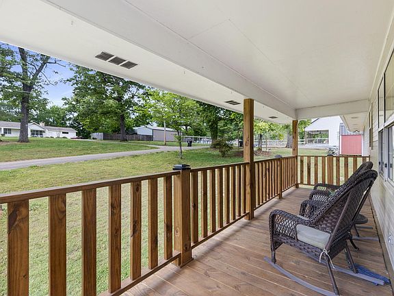 3rd image of 9814 Lakeside Rd