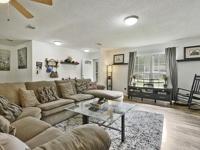 3617 Ridgecrest Dr — Photo 3