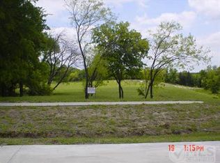 1104 Colonial Ct, Cedar Hill, TX 75104