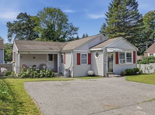 68 Hilltop Rd, Dracut, MA 01826