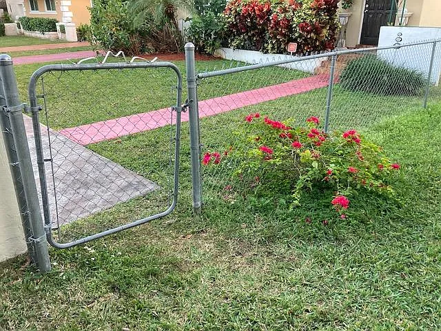 Back entrance on Catalina Avenue