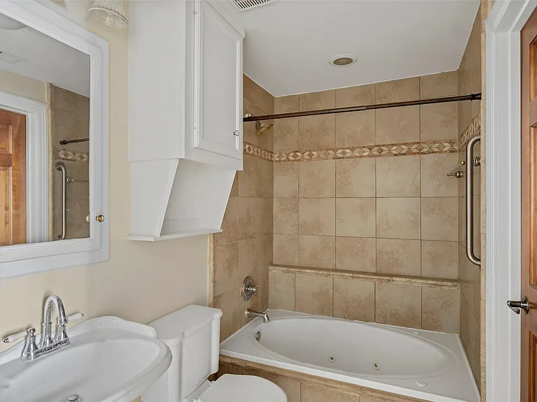 1927 Harborside Dr #307 — Photo 10