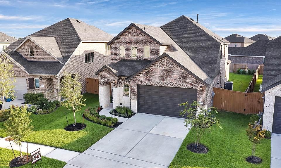 1st image of 15755 Cairnwell Bend Dr