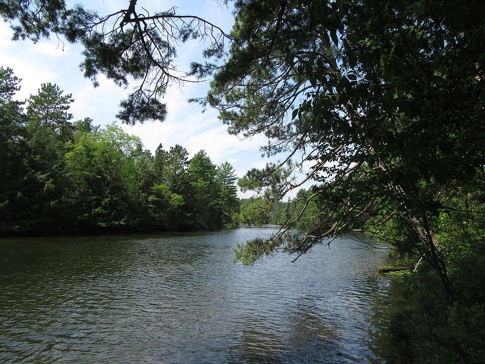 1st image of Woodland Dr