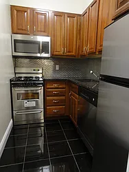 Rented by ER (DO NOT USE)