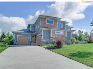 2436 NE Indian Cir, Lees Summit, MO 64086
