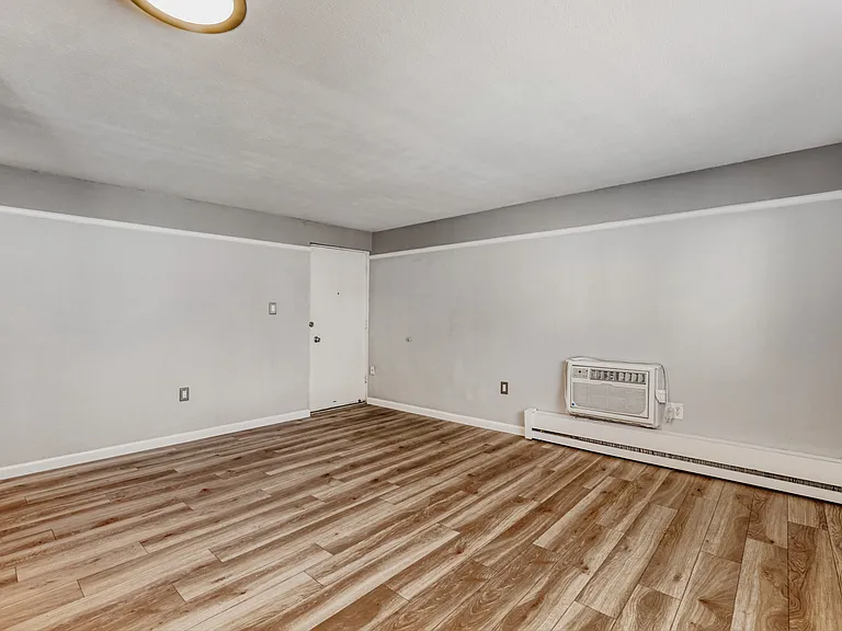 1419 Detroit St #15 — Photo 11