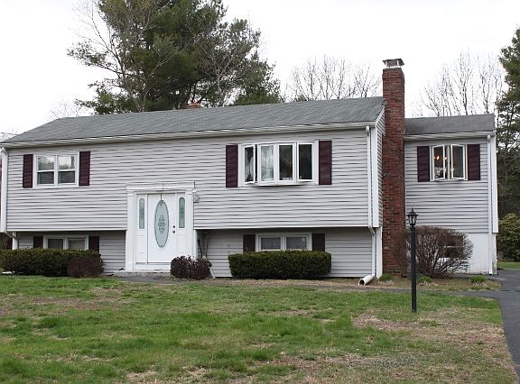2nd image of 142 Brenda Ave
