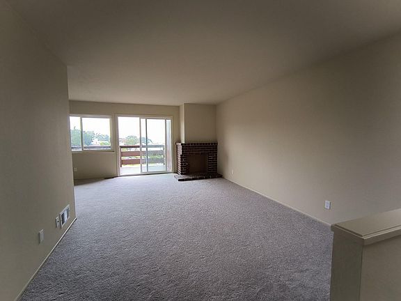 3rd image of 156 Gold Mine Dr #1