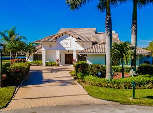 10 Surrey Rd, Palm Beach Gardens, FL 33418