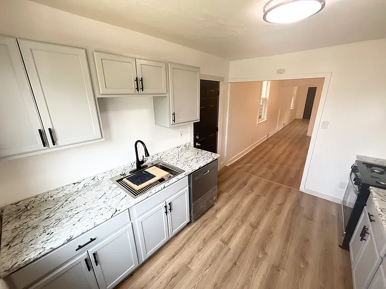 76 Frazier Ave — Photo 2