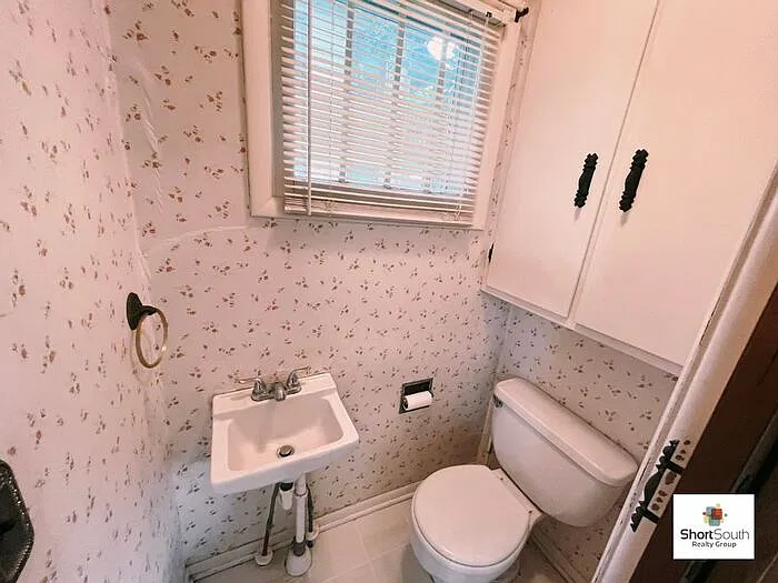 4 bed, 1.5 bath, 1500 sqft, $1,950 — Photo 4