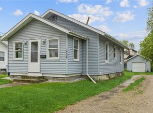 1406 Hutton St, Des Moines, IA 50316