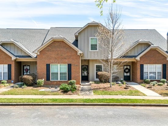 1630 Academy Dr APT 606, Auburn, AL 36830