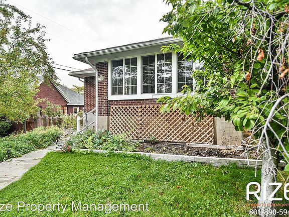 3rd image of 1321 E Kensington Ave