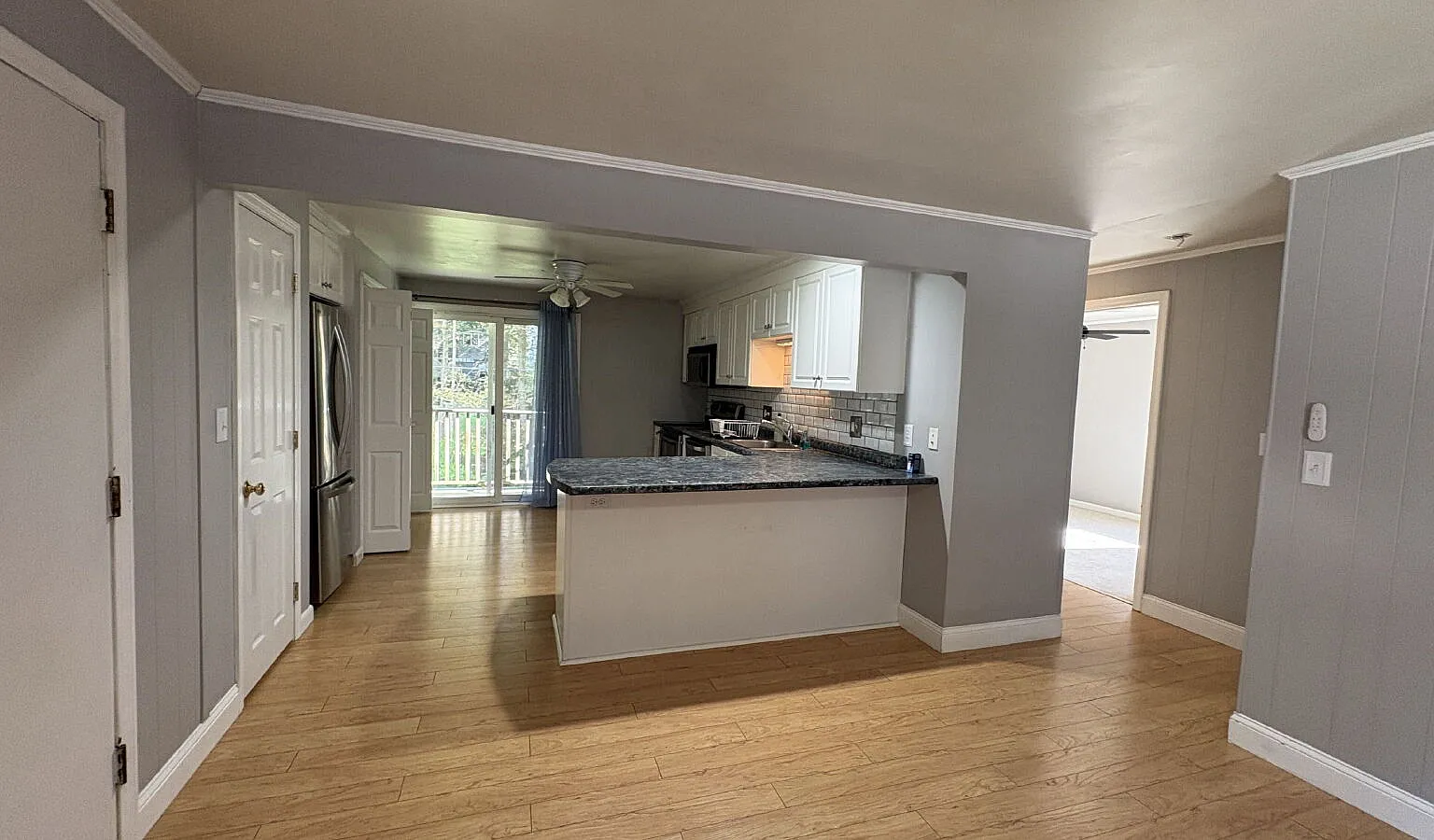 2 bed, 1.0 bath, 748 sqft, $2,250 — Photo 2