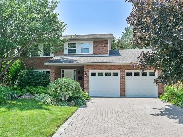 6 Tinder Ln, Hamilton, ON L9G 4A6