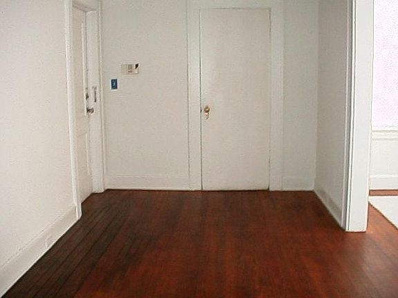 Entrance & Closet