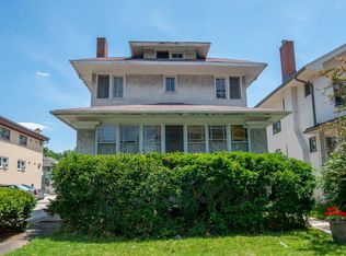 428 S Kenilworth Ave, Oak Park, IL 60302
