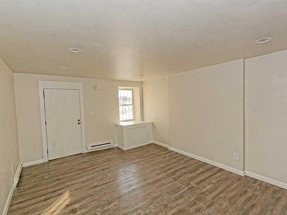 4th image of 196 N Pearl St #1
