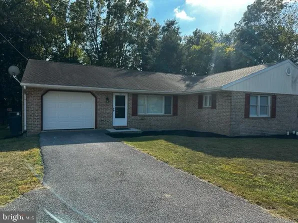 558 Pensinger Rd, Greencastle, PA 17225