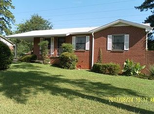 830 Longleaf Dr, Forest Park, GA 30297