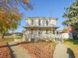 825 N Webster St, Red Cloud, NE 68970