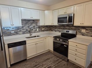4441 Eberly Ave APT 1A, Brookfield, IL 60513