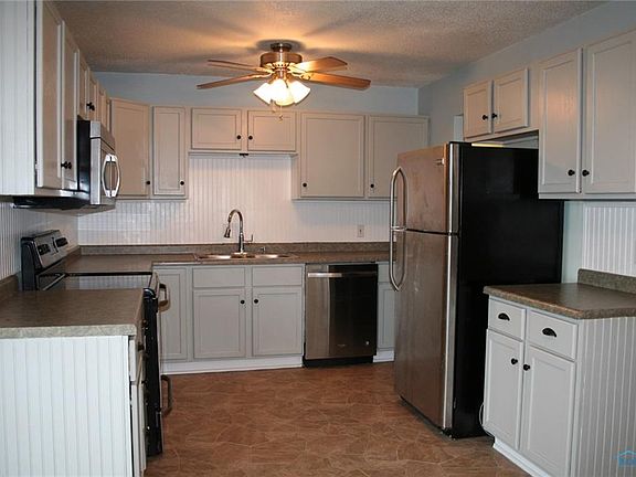 2nd image of 530 Sioux Trl