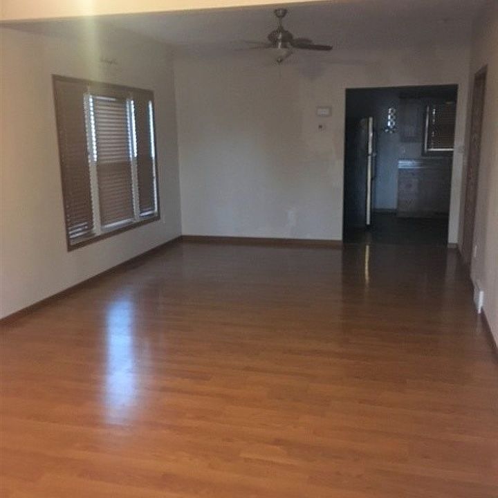 2nd image of 306 S 8th St