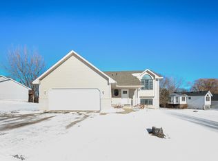 6821 Forest Rd, Rockford, MN 55373