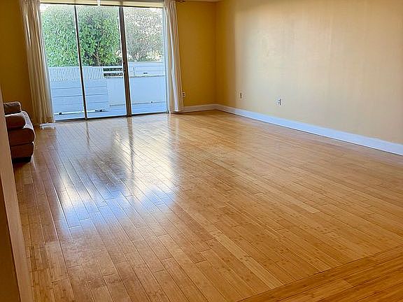 2nd image of 2801 NE 183rd St APT 202