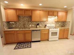 5906 W Charleston Ct, Peoria, IL