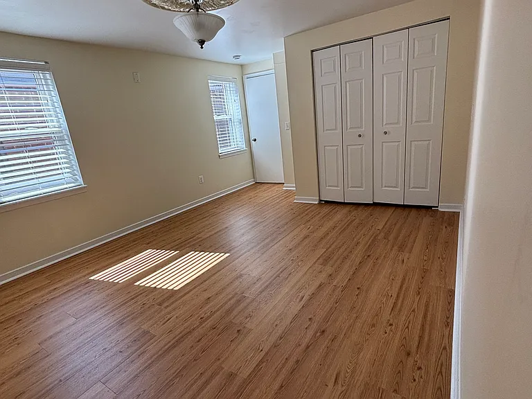 1315 Hollins St #2 — Photo 4