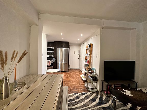5th image of 13 W 13th St #2N