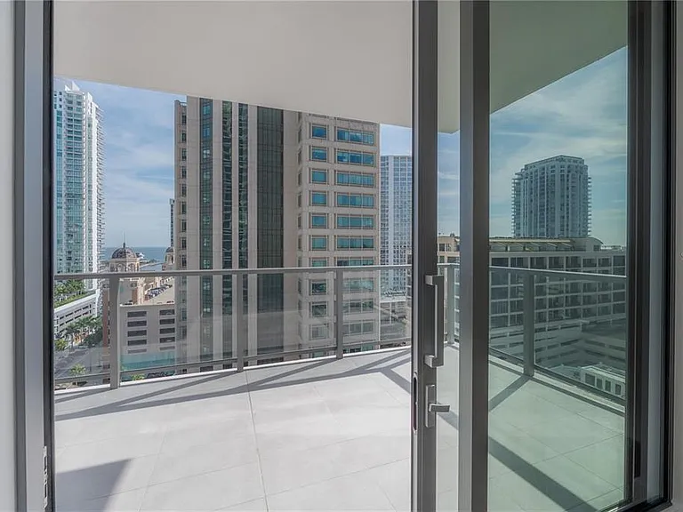 275 1st Ave S #1504 — Photo 30