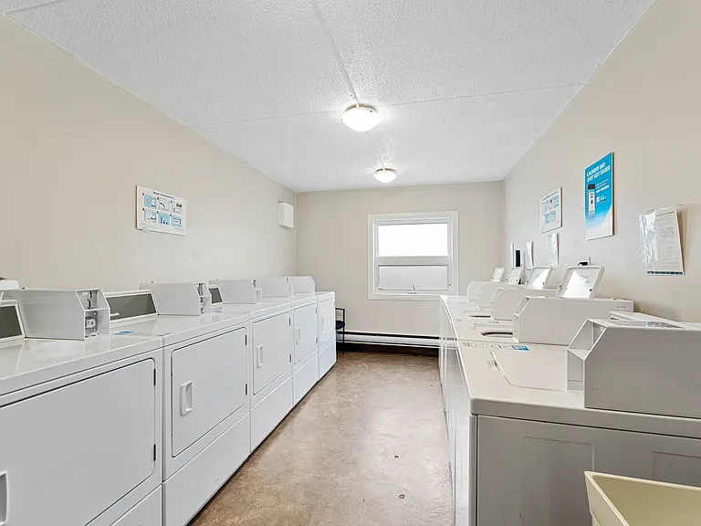 3400 Erskine St — Photo 17