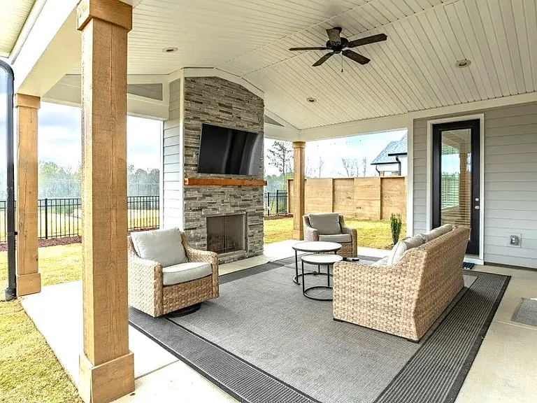 2322 High Bluff Loop — Photo 33
