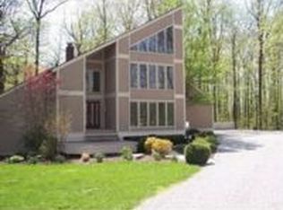 3210 Windwood Trl, Fort Wayne, IN 46845