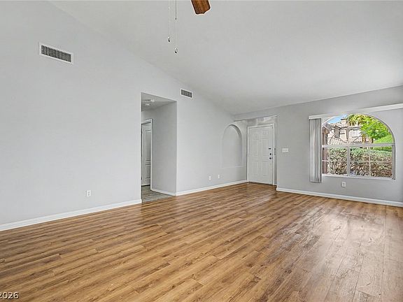 5th image of 1905 Grand Prairie Ave