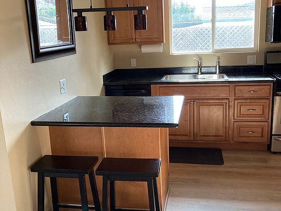 3rd image of 1171 Santa Fe Ave APT B