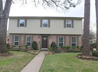 15410 Saint Cloud Dr, Houston, TX 77062