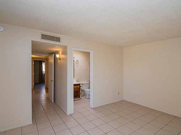4th image of 5086 S Campbell Ave