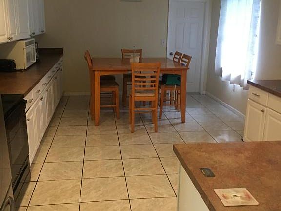 4th image of 34806 Evergreen Way