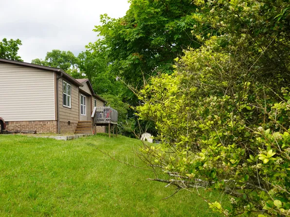 206 Hialeah Dr, Kingsport, TN 37660