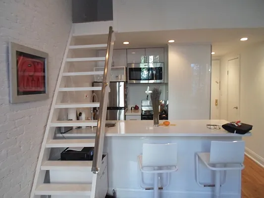 Rented by Sky Management | media 28