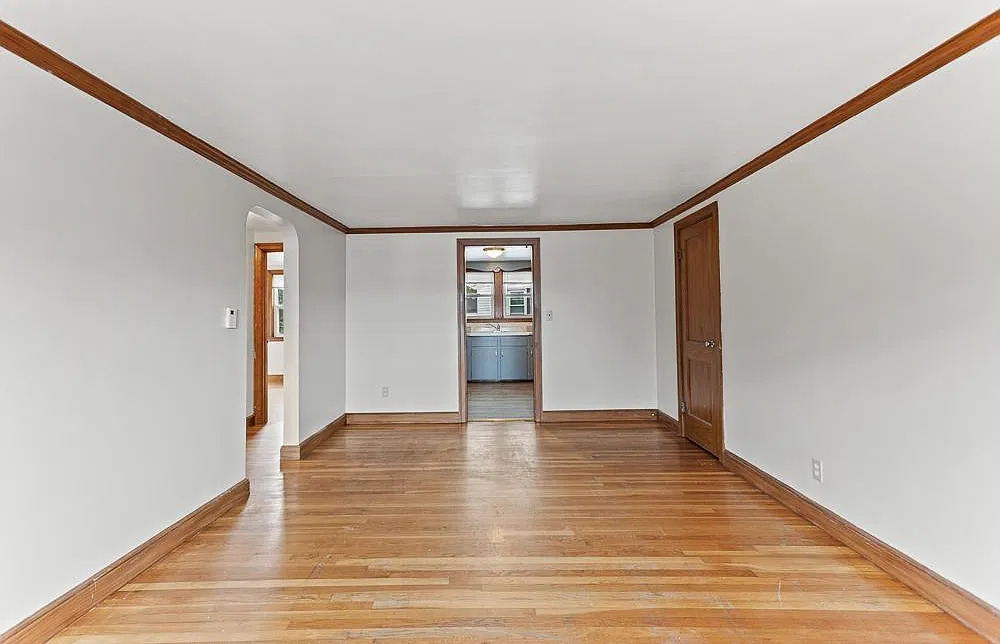 2 bed, 750 sqft, $2,400 — Photo 4