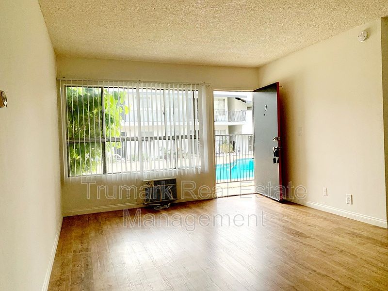 1st image of 585 E Washington Blvd #7