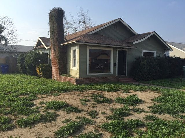 1st image of 300 N Quince Ave